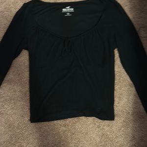 black hollister sweater